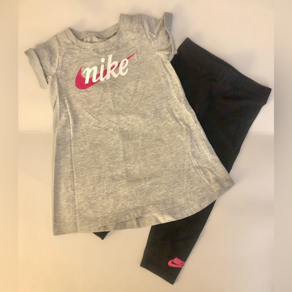 Nike 2 piece Active wear